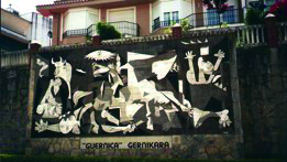 Mozaiko de la Pentraĵo sur muro en Gernika